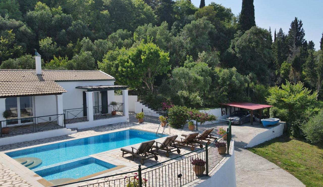 Villa Boukari Chlomos Exterior foto